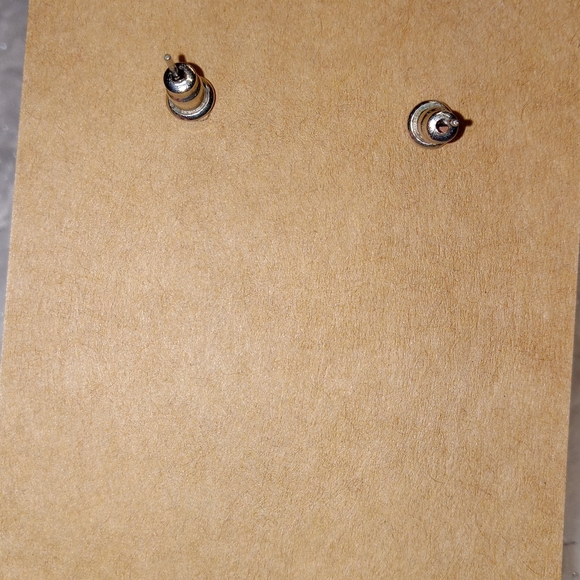 5 for $10 Vintage Gold Tone Faux Pearl Drop Earrings - Picture 3 of 5